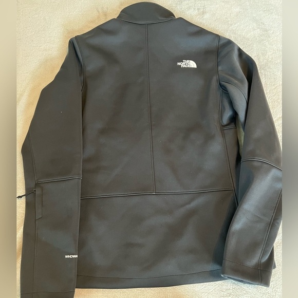 Women’s North Face Jacket - Picture 3 of 5